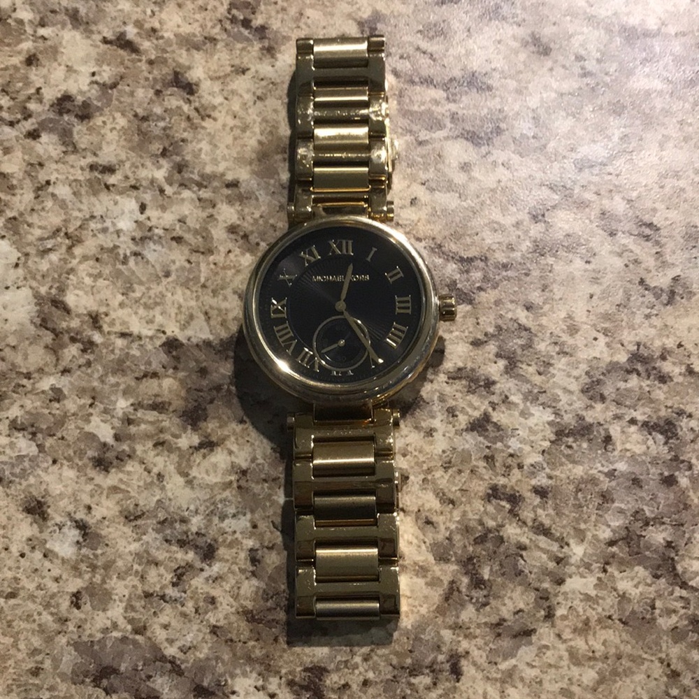 Michael Kors Women’s watch in Gold and Black